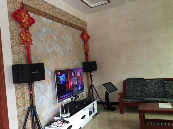 客廳KTV